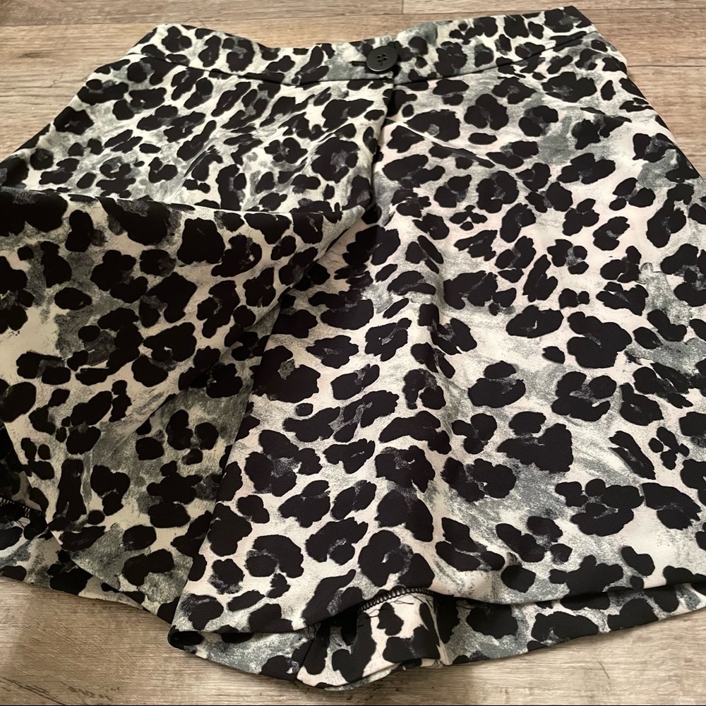 NET Zara cheetah leopard print satin skort/shorts in blue - Picture 7 of 12